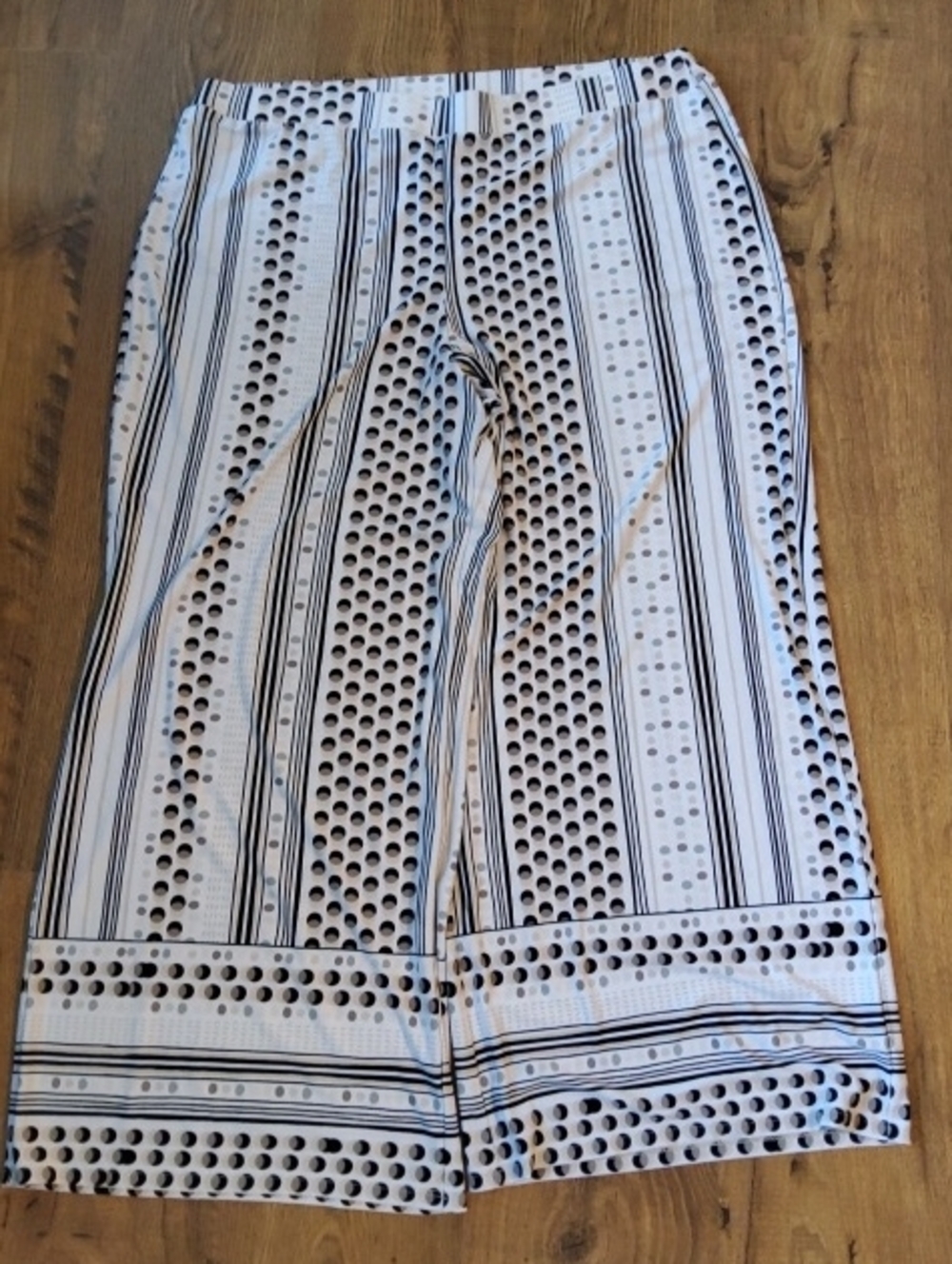 Polka Dot & Stripe Wide Leg Pants — Neutral Palette C Est 1946 18/20WP Plus